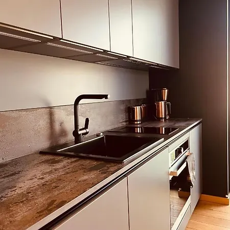 Aht22 Premium Apartment